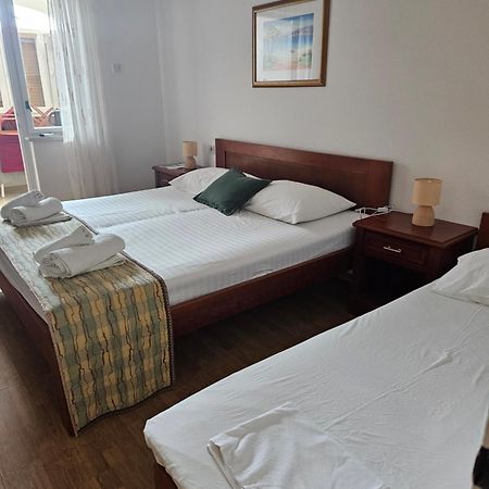 Bellavista Bed And Breakfast Паг Екстериор снимка